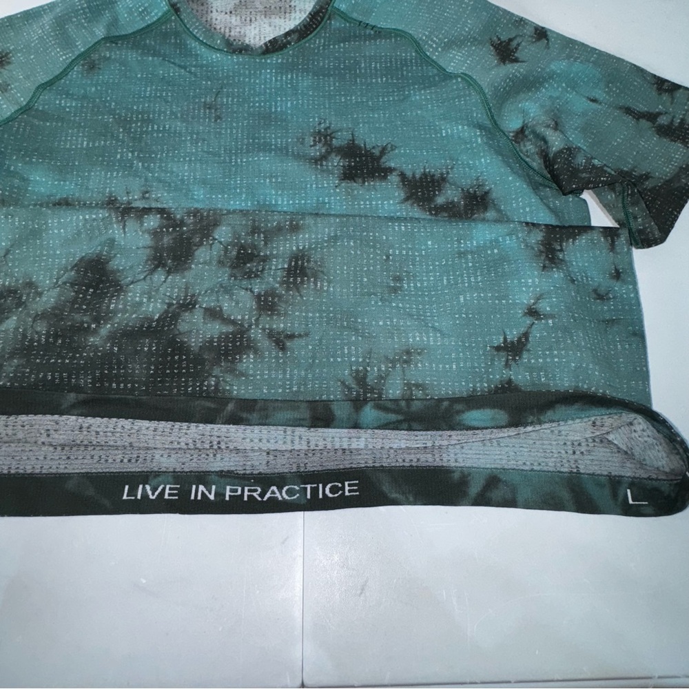Lululemon Metal Vent Tech Short Sleeve Shirt Sea Green Tie Dye Sz Large Athletic - Picture 6 of 7
